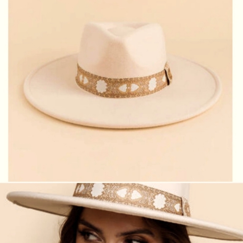 Creme Hat with Ribbon band